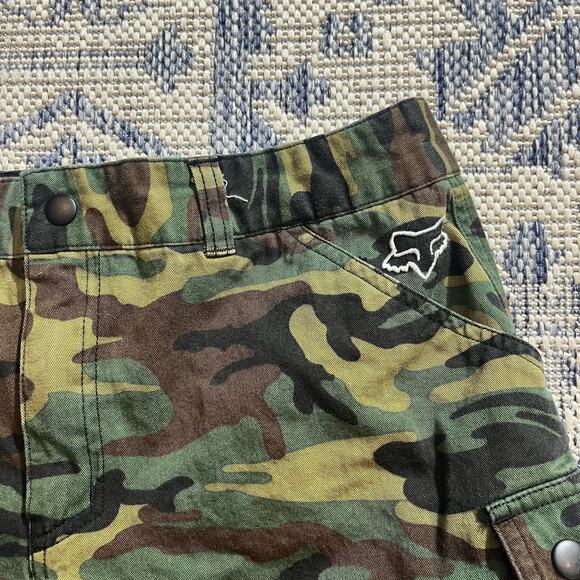 VTG Y2K Fox Racing Camo Shorts Womens Grunge Affliction Style SZ 9 - Picture 2 of 6